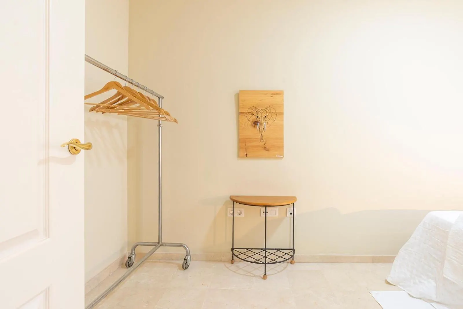 New Gr0-Flat With Private Backyard In Malaga Center Apartment