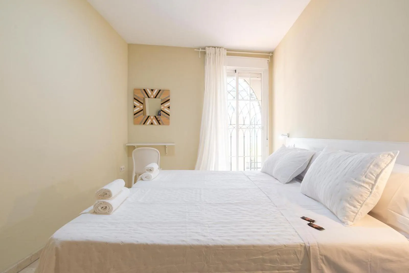 New Gr0-Flat With Private Backyard In Malaga Center Apartment