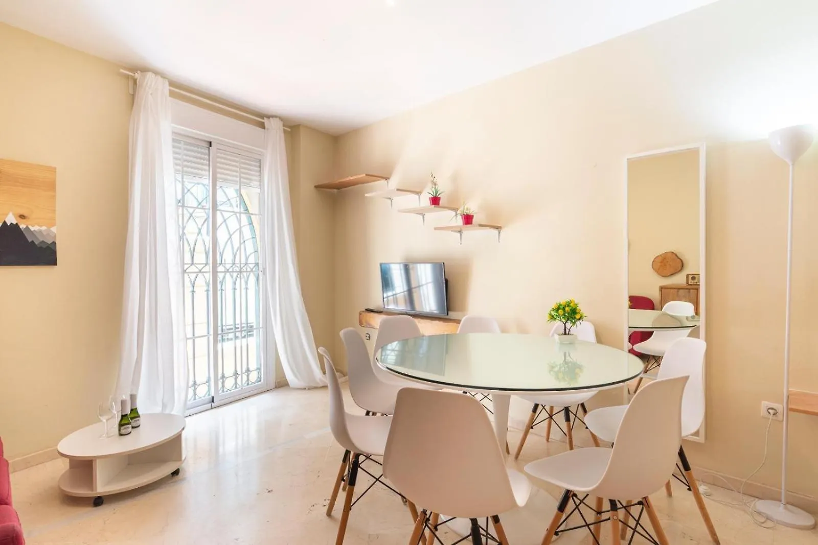 New Gr0-Flat With Private Backyard In Malaga Center Apartment